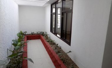 casa en arriendo/venta en el tabor. Cod V85989