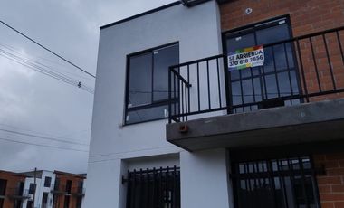 apartamento en arriendo en carmen de viboral. Cod A64142