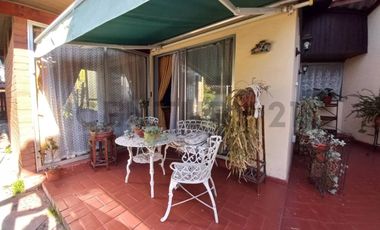Se vende casa en centro de Buin para uso habitacional o comercial