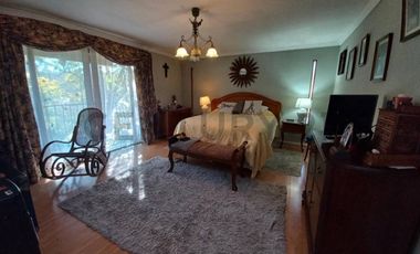 Se vende casa en centro de Buin para uso habitacional o comercial