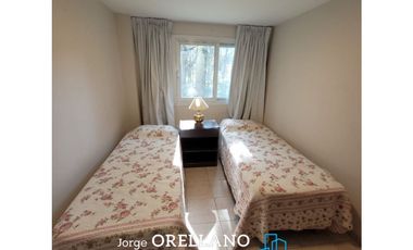 CASA CON PISCINA A METROS DEL MAR EN CARILO SOBRE LOTE DE 1180 m2