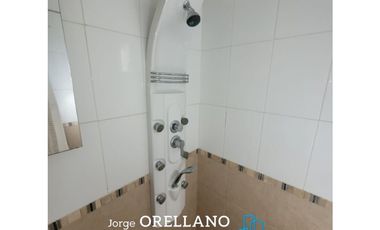 CASA CON PISCINA A METROS DEL MAR EN CARILO SOBRE LOTE DE 1180 m2