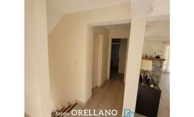 CASA CON PISCINA A METROS DEL MAR EN CARILO SOBRE LOTE DE 1180 m2