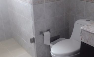 Departamento amueblado en el piso 10 de torre San Sebastián con vista al mar