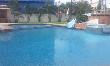 Departamento amueblado en el piso 10 de torre San Sebastián con vista al mar