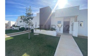 Casas estilo Mediterráneo en Condominio privado