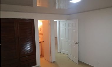 SE ALQUILA CASA EN COLINAS DEL GOLF