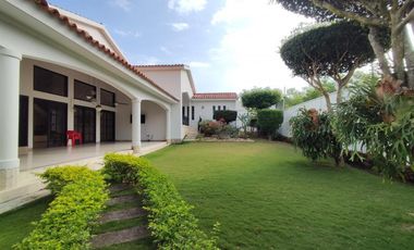 casa en venta en la floresta. Cod V28974