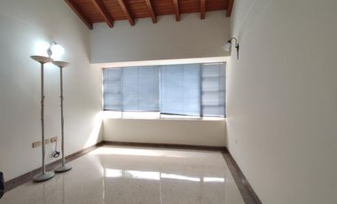 casa en venta en la floresta. Cod V28974
