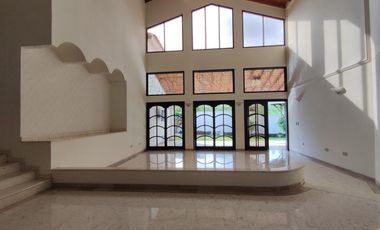 casa en venta en la floresta. Cod V28974