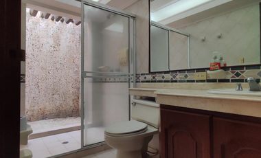 casa en venta en la floresta. Cod V28974