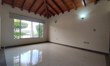 casa en venta en la floresta. Cod V28974