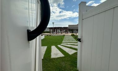 SE ALQUILA HERMOSA CASA VILLASUR