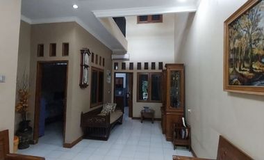Rumah 2 Lantai Siap Huni Bumi Jaya Indah 1,1 Km ke RSU Amira