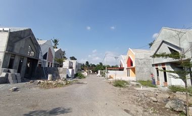 Rumah konsep eropa di Prambanan