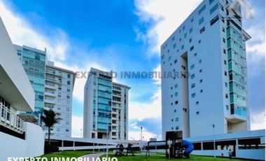 Depqrtamento con amenidades como club. A un costado de miravalle