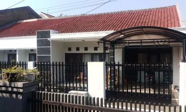 Rumah Minimalis Terawat Apik Asri Nyaman Cihanjuang Cimahi