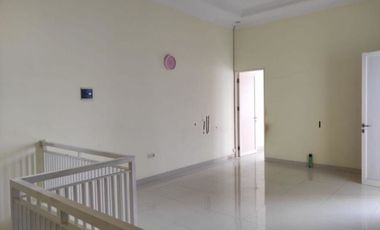 Rumah Siap Huni di Bulak Rukem Hadap timur, Strategis