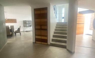 CASA EN LOMAS 4TA ATRAS DEL REAL