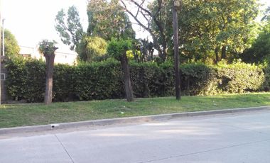 Quinta en alquiler en Los Polvorines , Malvinas Argentinas a media cuadra de Ruta 8