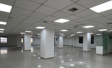 Oficina en Arriendo en Edificio Bandera 236 / Morandé