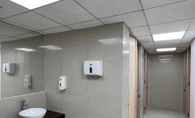 Oficina en Arriendo en Edificio Bandera 236 / Morandé
