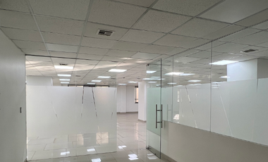 Oficina en Arriendo en Edificio Bandera 236 / Morandé