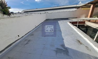 COD. 5863 - SE ARRIENDA CASA - BARRIO: SAN FRANCISCO