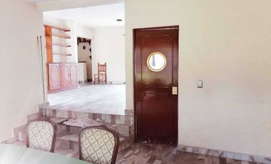 SE VENDE hermosa y amplia casa con uso comercial en el Polvorin de Cuernavaca