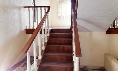 SE VENDE hermosa y amplia casa con uso comercial en el Polvorin de Cuernavaca