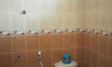 Dikontrakan rumah 2 lantai semi furnished dalam perumahan jl wates