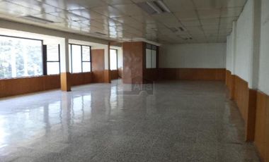 Renta de local comercial en Metepec, ubicado sobre Av. Baja Velocidad
