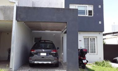 Cómodo duplex en Barrio Lomas del Chateu