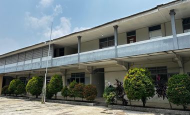 Dijual Gedung Bekas Sekolah dengan halaman luas lokasi di Pamulang