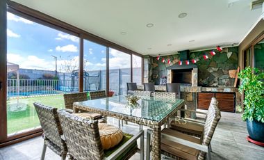 Santa Elena, en condominio, 3 dormitorios