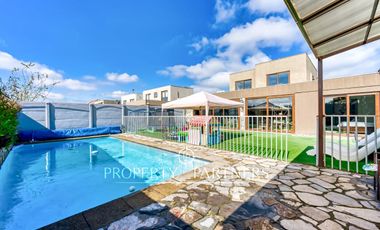 Santa Elena, en condominio, 3 dormitorios