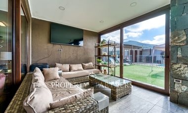 Santa Elena, en condominio, 3 dormitorios