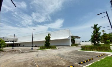 Se Alquila Local o Galera en la Siesta 1500mt2 >>$5 x mt2<<