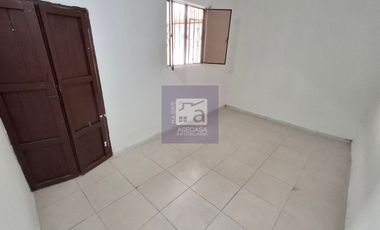 COD. 5976 - SE ARRIENDA CASA - BARRIO: GIRARDOT