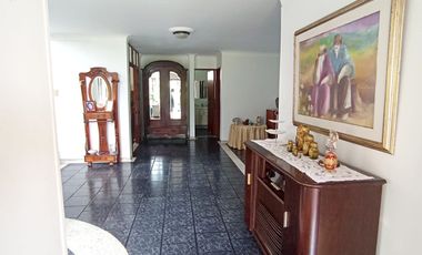 VENTA O PERMUTA DE CASA CONJUNTO CERRADO SECTOR MENZULY (FLORIDABLANCA). Cod V12904