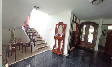 VENTA O PERMUTA DE CASA CONJUNTO CERRADO SECTOR MENZULY (FLORIDABLANCA). Cod V12904