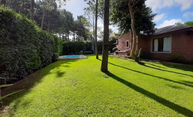 Codigo 600 - Pinamar - Casa En Alquiler - Pileta