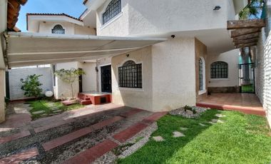 Casa en venta con alberca privada y rooftop en Jardines de Guadalupe
