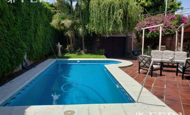 Venta casa con 5 ambientes en Wilde con cochera y piscina (25362)