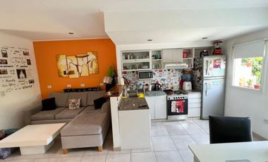 VENTA DE EXCELENTE DUPLEX 3 AMBIENTES EN BARRIO LOS ROBLES - INMEJORABLE ACCESO A AUTOPISTAS Y CABA