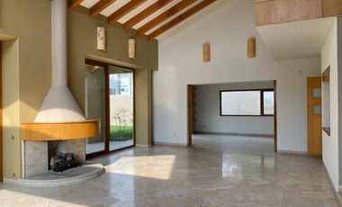 RENTA DE CASA EN PRADO LARGO