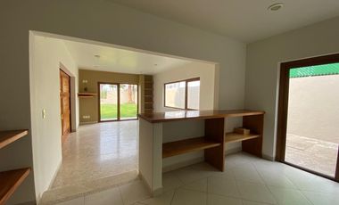 RENTA DE CASA EN PRADO LARGO