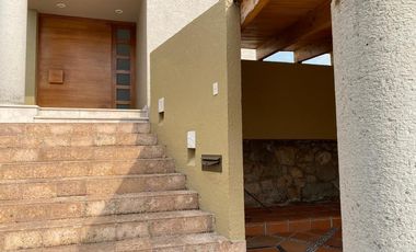 RENTA DE CASA EN PRADO LARGO