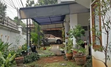 Rumah 2 Lantai Bagus Sekali Semi Furnished, Cipete Jaksel