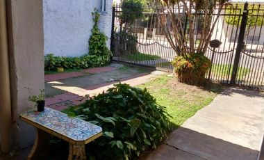 CASA   BAJO COSTO EN  ISIDRO CASANOVA